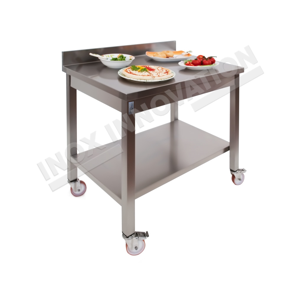 Tavolo aperto piano con alzatina e sottopiano con ruote inox